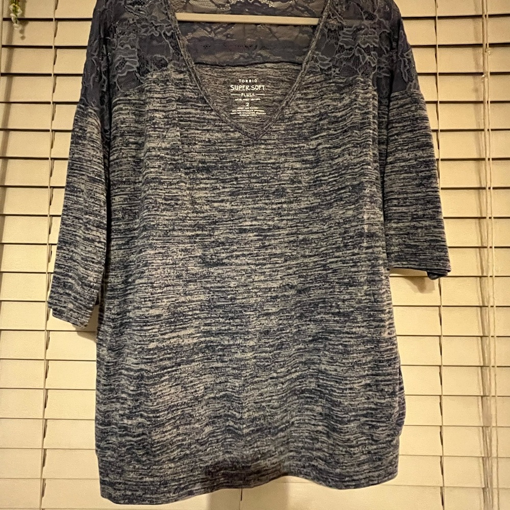 Torrid Plus 2X Blue Lace Shoulder Dolman Top